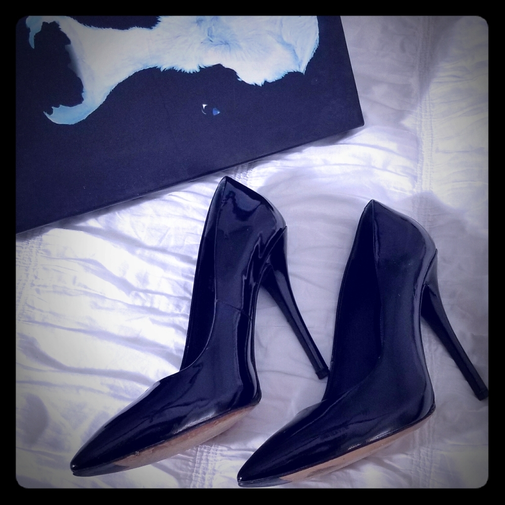 Donald J Piner pumps